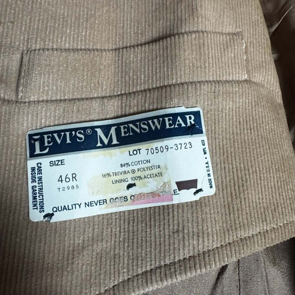 Vintage Levi's Menswear Corduroy Blazer and Vest Set 46R Tan with Elbow Patches - Picture 4 of 10